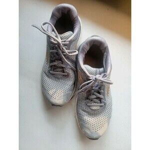 Brooks Guiderails Size 9.5 light grey/lavender running shoes Sports, Marathon